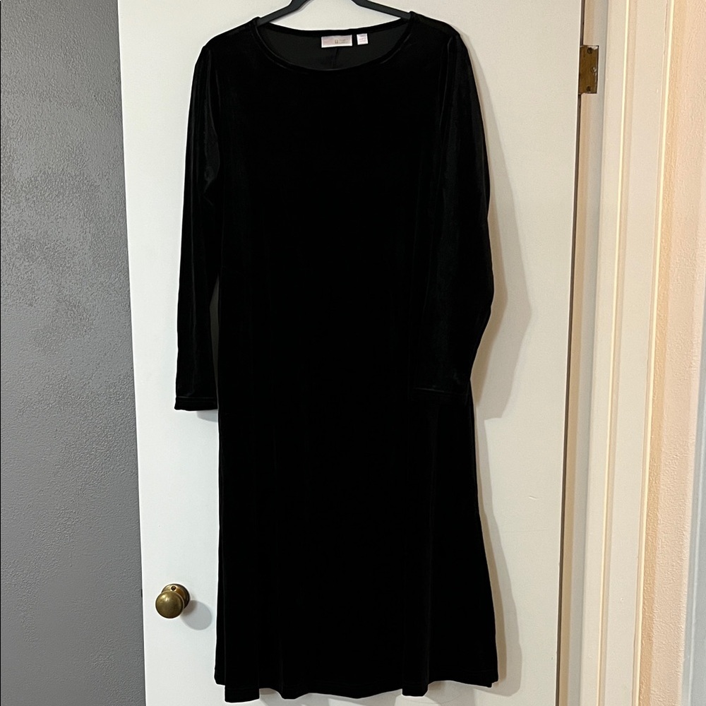 Belle by Kim Gravel Classic Black Long Sleeve Dress